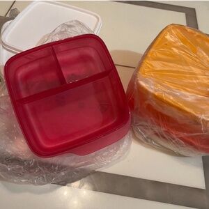 Copy for multiples Tupperware lunch it containers